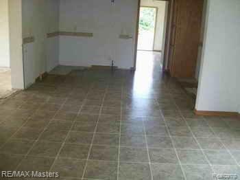 31771 West Road New Boston, MI 48164 - Photo 2 of 6 Kitchen