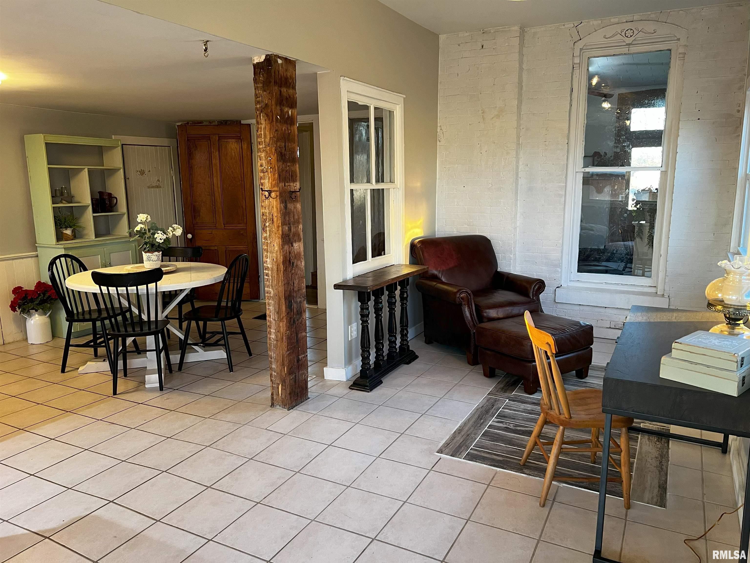 3540 Payson Road Quincy, IL 62305 - Photo 8 of 25 Gallery Image 8