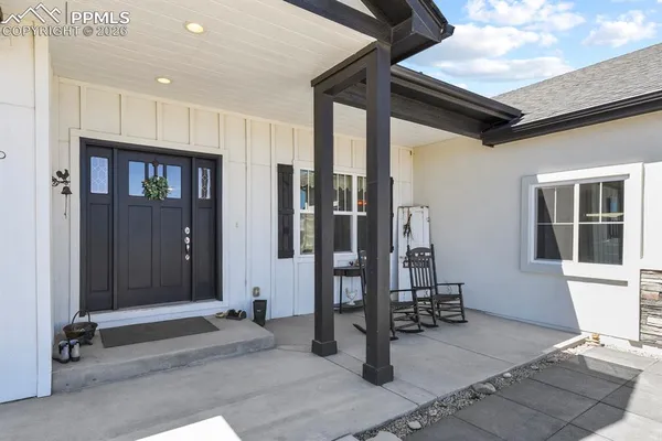 a view of a entryway of a house