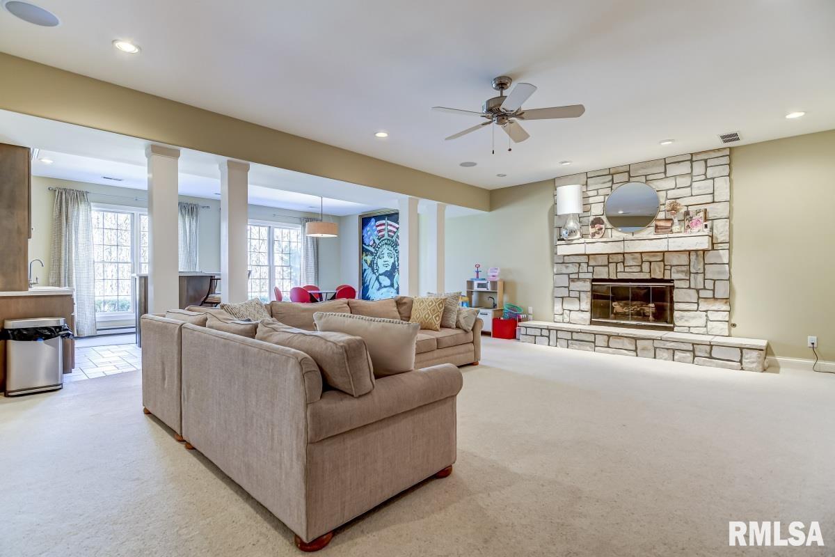 1310 Churchill Road Springfield, IL 62702 - Photo 37 of 49