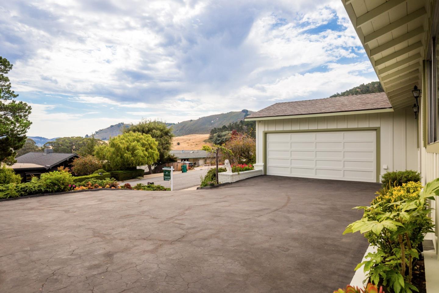 2960 Ribera Road Carmel, CA 93923 - Photo 17 of 19 a view of a garage