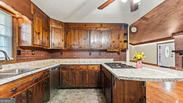 $300,000 | 163 Portland Circle, Aragon, GA 30104