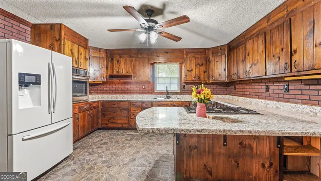 $300,000 | 163 Portland Circle, Aragon, GA 30104