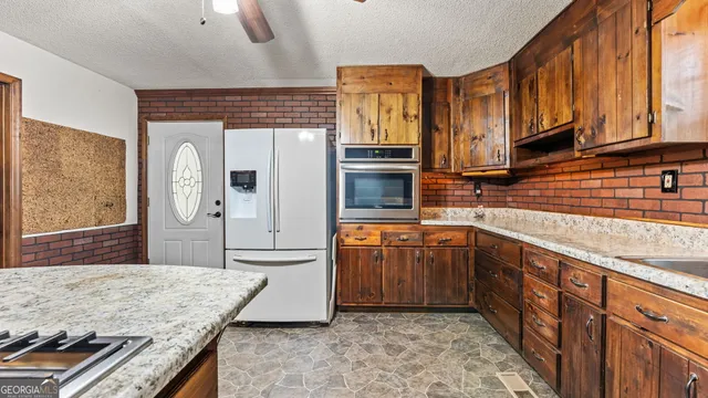 $300,000 | 163 Portland Circle, Aragon, GA 30104