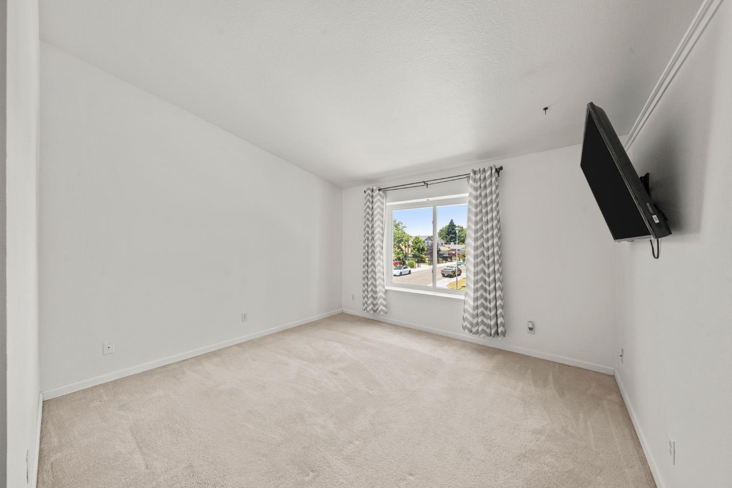 950 Rancho Roble Way Sacramento, CA 95834 - Photo 35 of 55