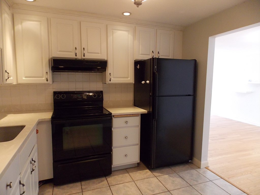 1321 Worcester Road, Unit 608 Framingham, MA 01701 - Photo 4 of 13 Gallery Image 4