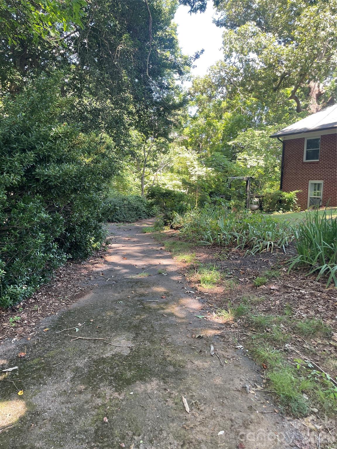 1099 Amherst Road Morganton, NC 28655 - Photo 5 of 27