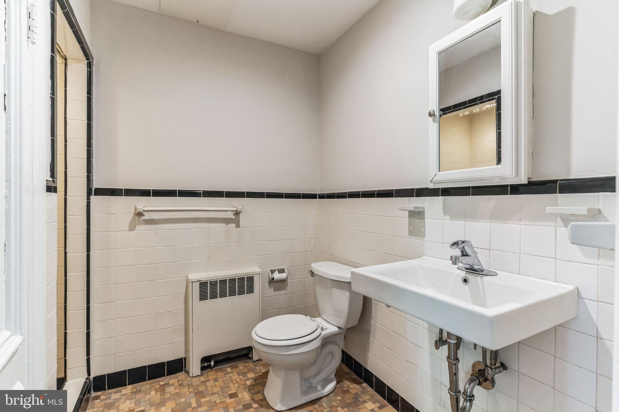 2008 Spruce Street, Unit 3F Philadelphia, PA 19103 - Photo 13 of 15