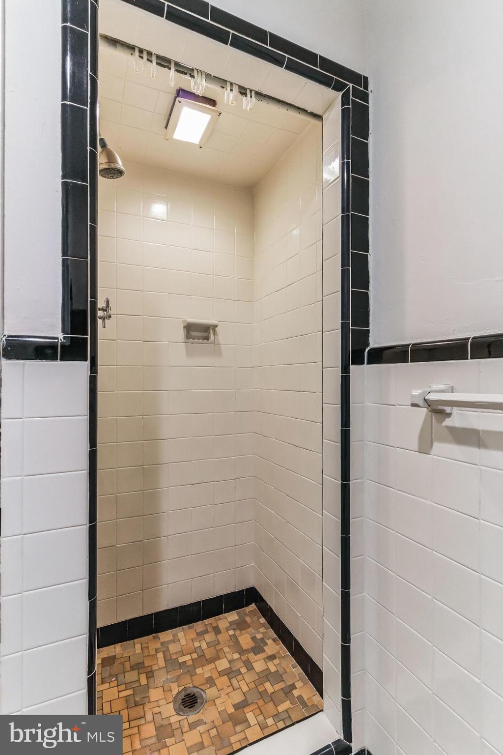 2008 Spruce Street, Unit 3F Philadelphia, PA 19103 - Photo 14 of 15