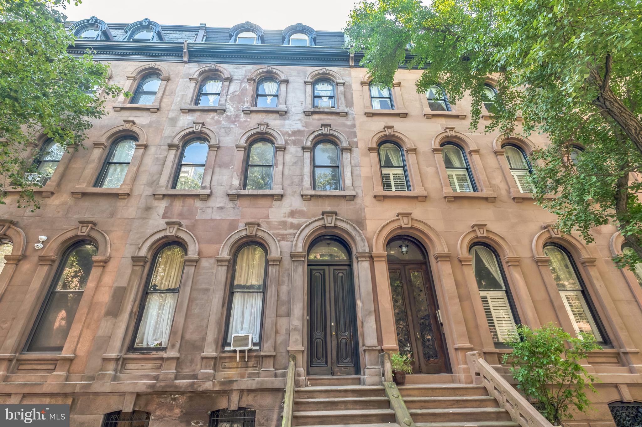 2008 Spruce Street, Unit 3F Philadelphia, PA 19103 - Photo 2 of 15