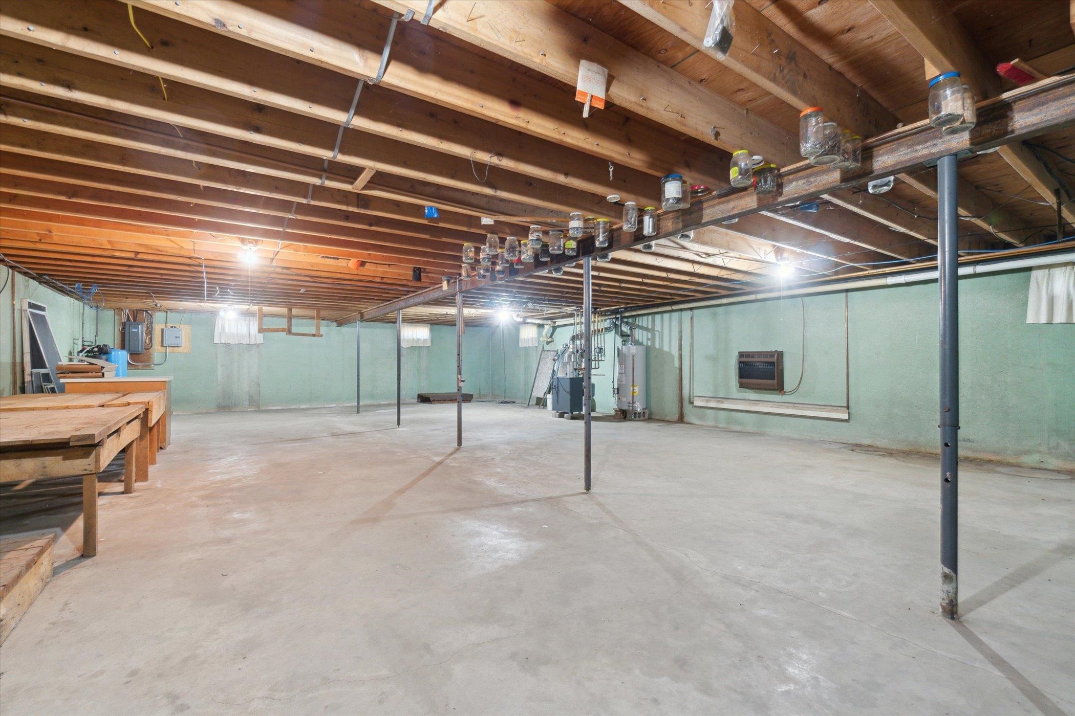 178 West Henderson Road Owosso, MI 48867 - Photo 31 of 71 50174559-3834b9e4-8775-4622-8f63-d249adc65d50.JPG