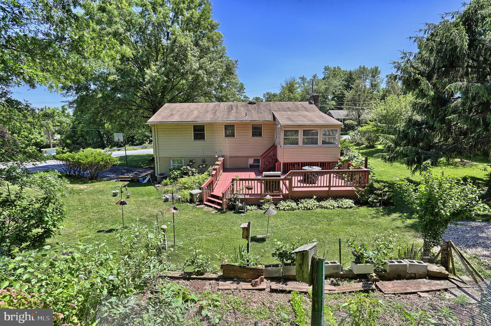 85 Ridgeview Road Hummelstown, PA 17036 - Photo 3 of 32 Gallery Image 3