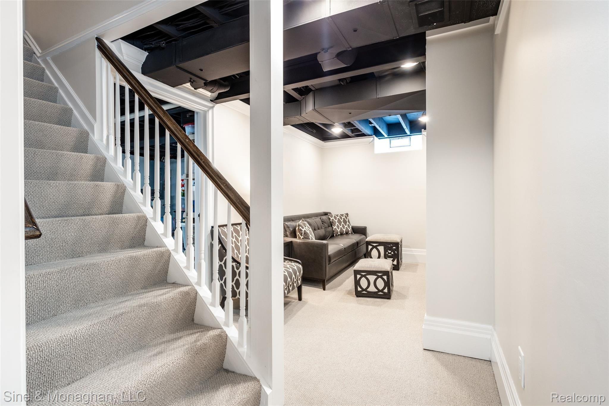 901 South Oxford Road Grosse Pointe, MI 48236 - Photo 58 of 72 901 S Oxford L061.jpg