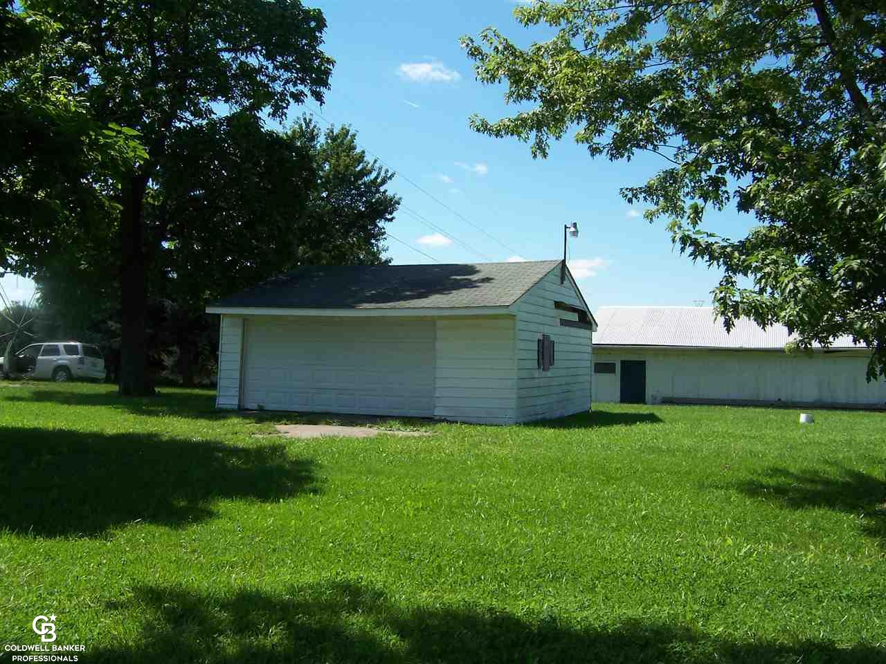 505 Memphis Ridge Road Memphis, MI 48041 - Photo 7 of 8 31302040-6.JPG
