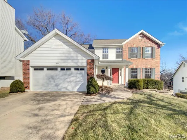 $485,000 | 326 Woodlawn Terrace Court, Ballwin, MO 63021