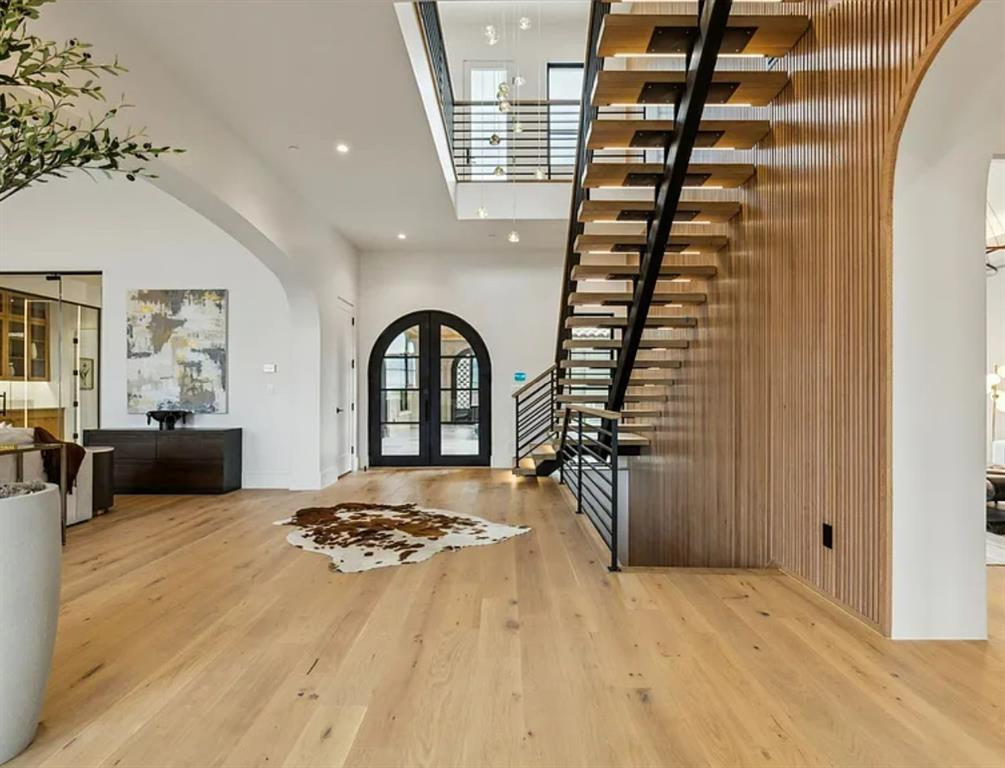 13713 Trail Creek Place Dallas, TX 75240 - Photo 8 of 15 a view of livingroom with furniture and window