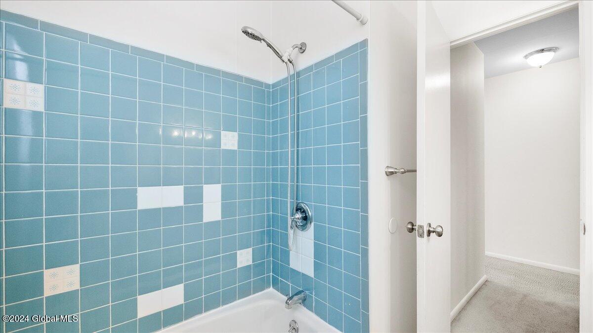 16 Carr Road Wilton, NY 12866 - Photo 14 of 40 16-P1120642