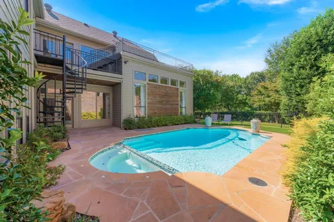 $1,225,000 | 5707 Preston Fairways Drive, Dallas, TX 75252