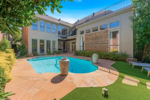 $1,225,000 | 5707 Preston Fairways Drive, Dallas, TX 75252