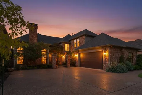 $1,225,000 | 5707 Preston Fairways Drive, Dallas, TX 75252