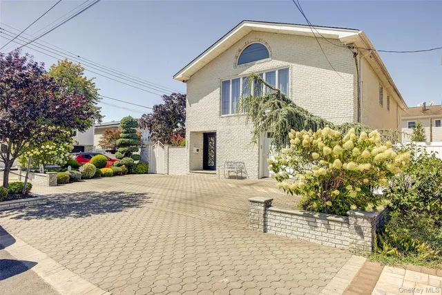 $1,375,000 | 81-03 161st Avenue | Rockwood Park