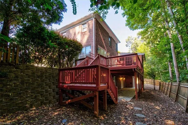 $679,000 | 19 Middlefield Court, Greensboro, NC 27455