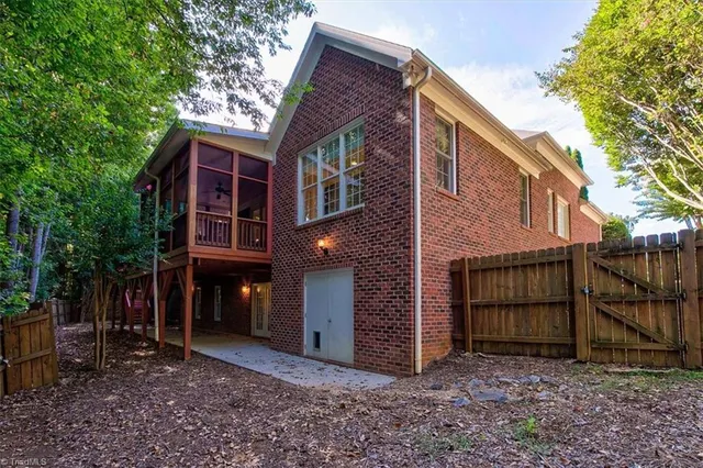 $679,000 | 19 Middlefield Court, Greensboro, NC 27455