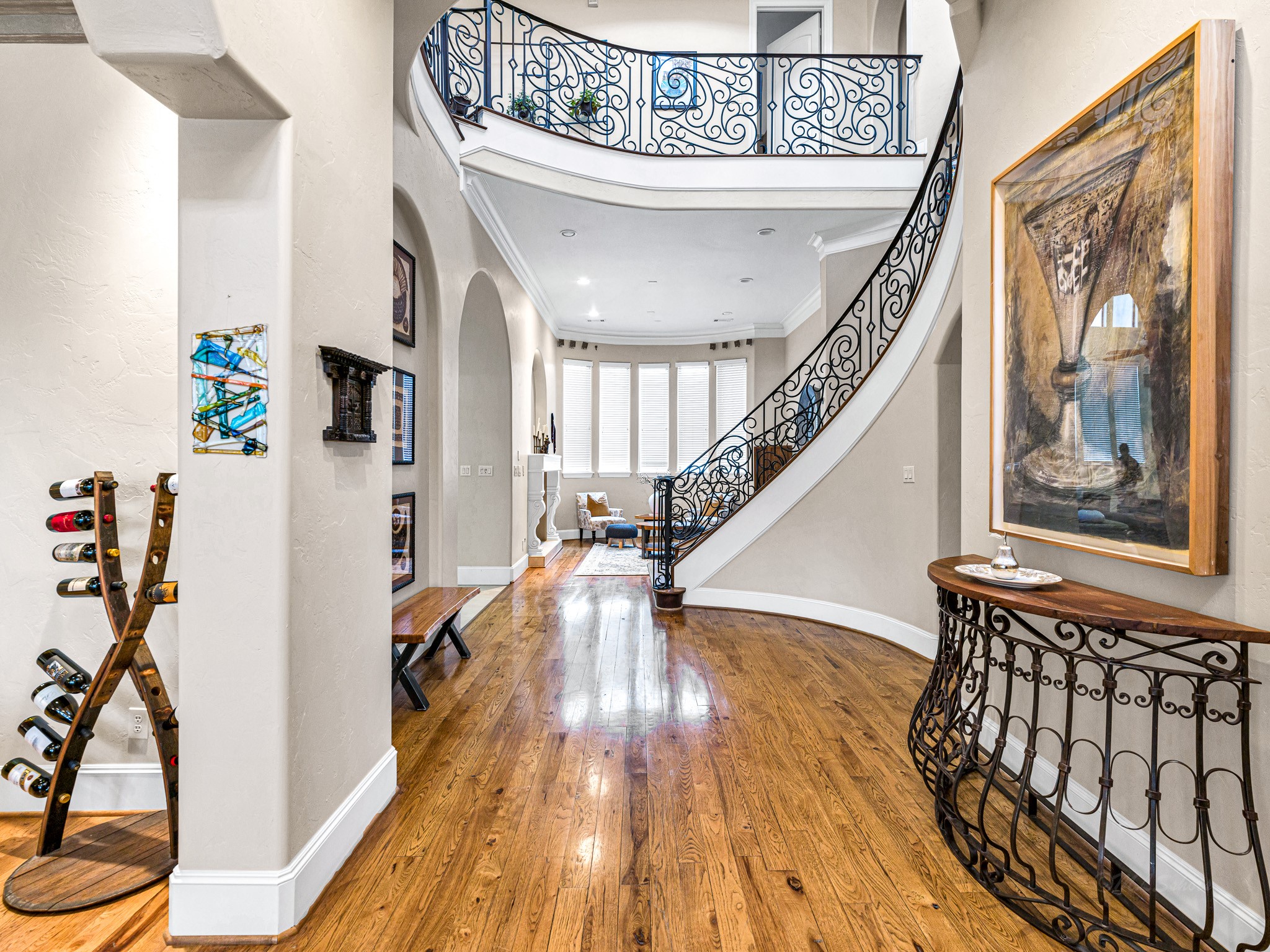 4614 Inker Street Houston, TX 77007 - Photo 8 of 36 A grand foyer - impressive entry into the home.