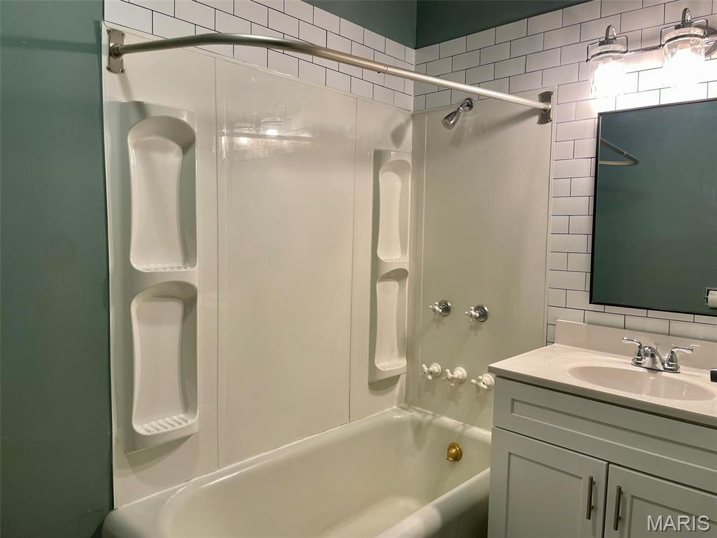 609 East Hauser Street Litchfield, IL 62056 - Photo 18 of 23
