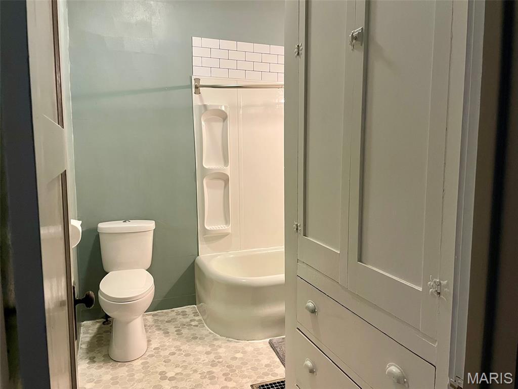 609 East Hauser Street Litchfield, IL 62056 - Photo 19 of 23