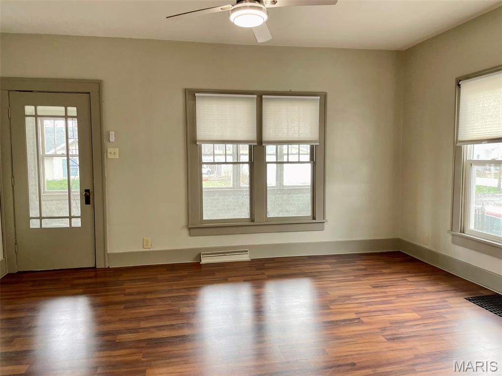 609 East Hauser Street Litchfield, IL 62056 - Photo 10 of 23