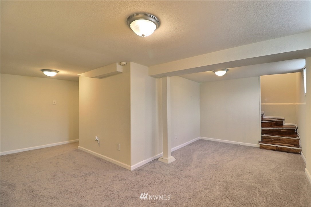 11910 Renton Avenue South Seattle, WA 98178 - Photo 19 of 33 Gallery Image 19
