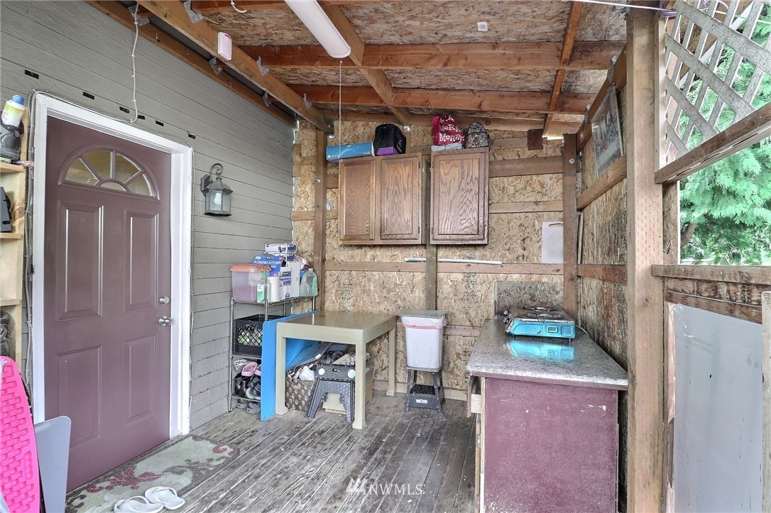 11910 Renton Avenue South Seattle, WA 98178 - Photo 28 of 33 Gallery Image 28