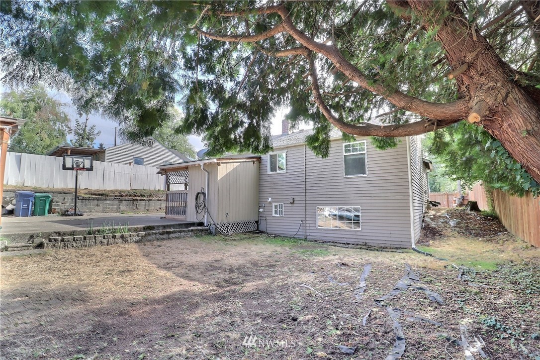 11910 Renton Avenue South Seattle, WA 98178 - Photo 33 of 33 Gallery Image 33