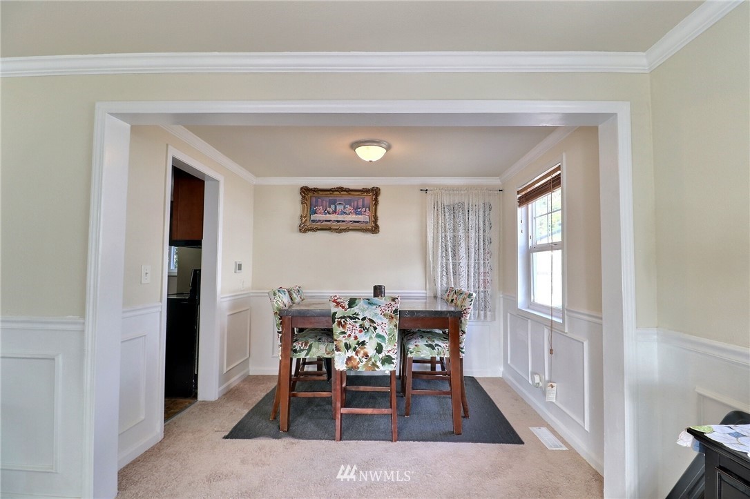 11910 Renton Avenue South Seattle, WA 98178 - Photo 10 of 33 Gallery Image 10