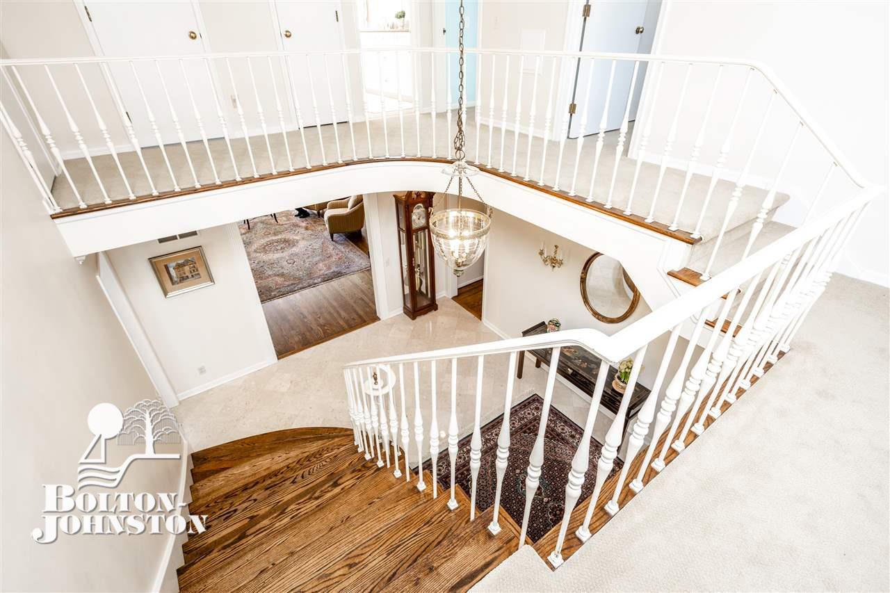 53 Stonehurst Road Grosse Pointe, MI 48236 - Photo 10 of 71 31374249-9.JPG