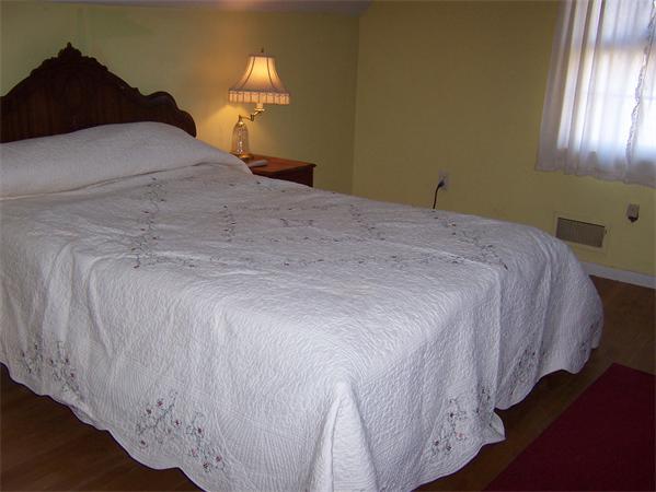 195 East Allen Ridge Road Springfield, MA 01118 - Photo 12 of 19