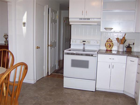 195 East Allen Ridge Road Springfield, MA 01118 - Photo 2 of 19