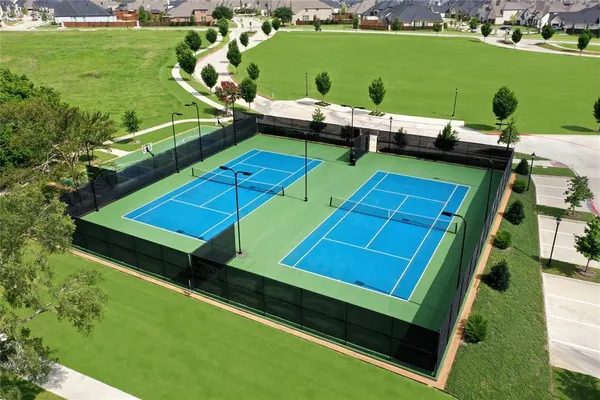 a view of a tennis court