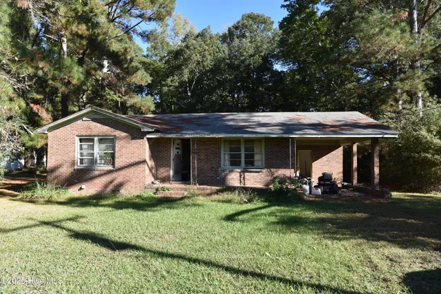 $89,900 | 211 East Modlin Road, Ahoskie, NC 27910