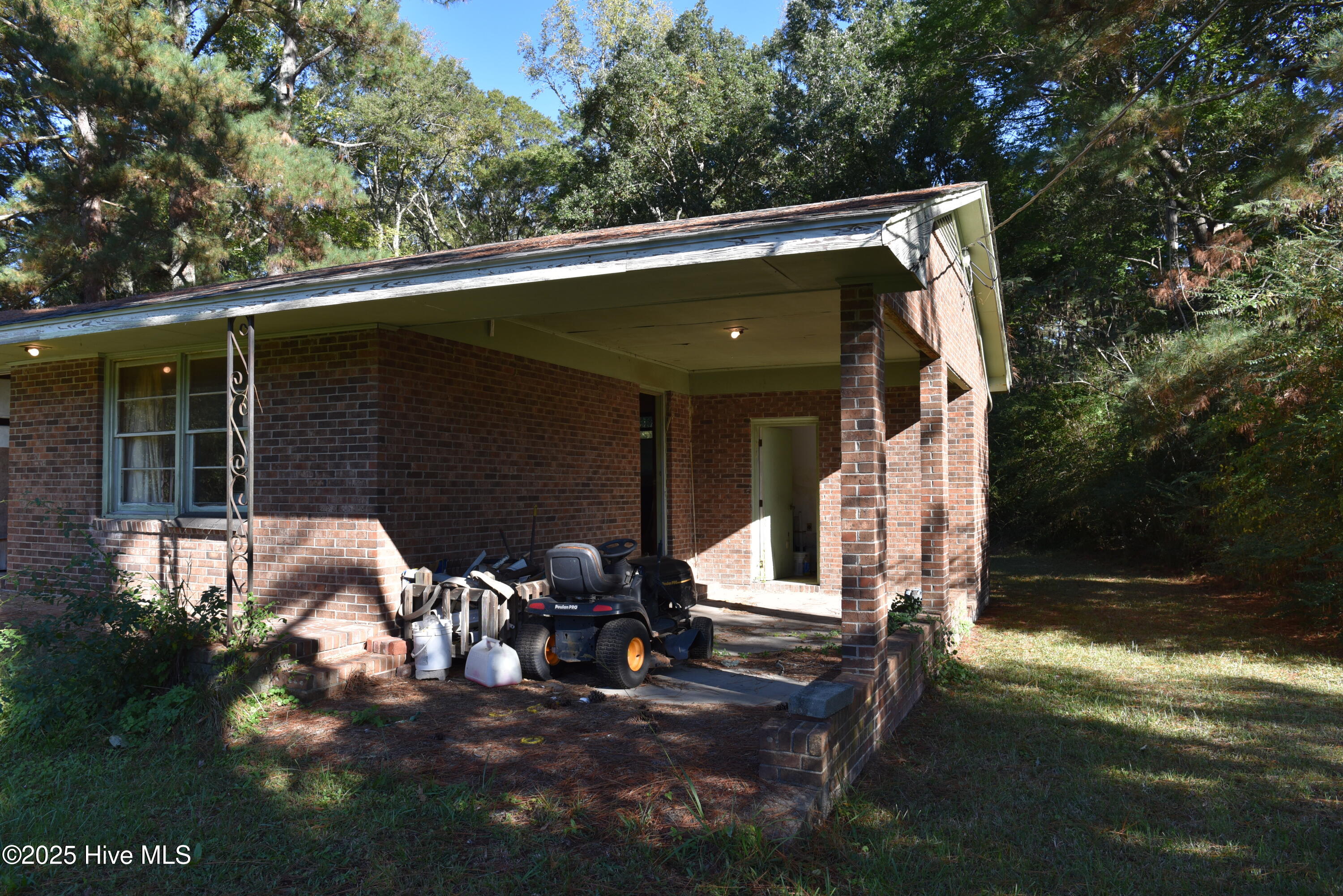 211 East Modlin Road Ahoskie, NC 27910 - Photo 3 of 13 Carport & Utility Room
