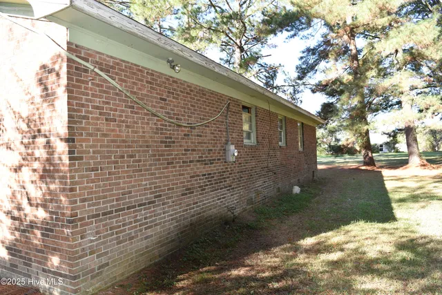 $89,900 | 211 East Modlin Road, Ahoskie, NC 27910