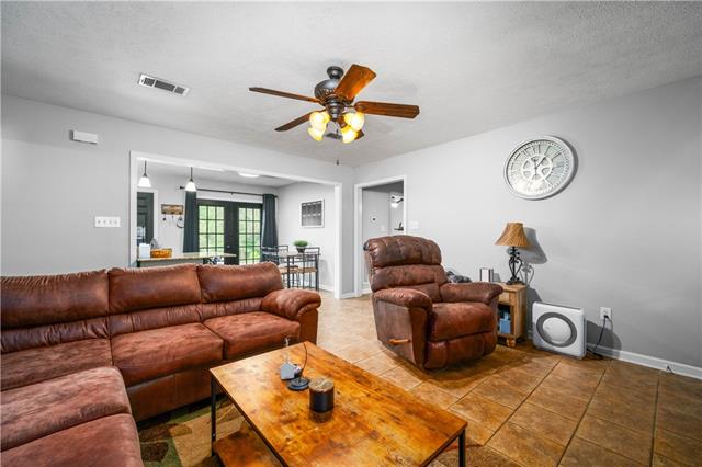 213 George Davidson Road Pollock, LA 71467 - Photo 2 of 24