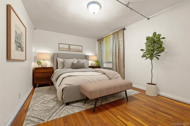 $329,000 | 84-31 Van Wyck Expressway, Unit 3C | Briarwood