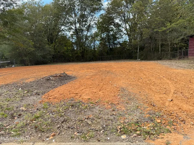 $143,000 | 405 South Foster Drive, Tupelo, MS 38801