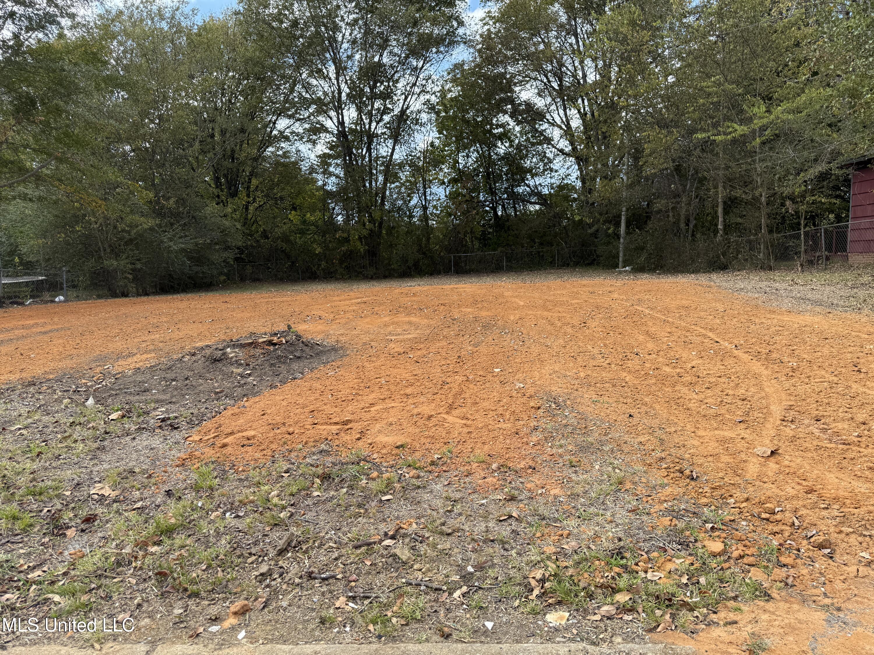 405 South Foster Drive Tupelo, MS 38801 - Photo 2 of 3 IMG_20251124_125458