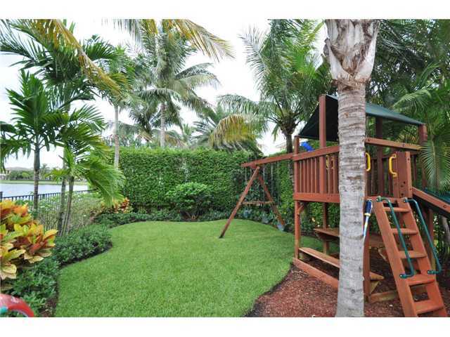 17634 Middlebrook Way Boca Raton, FL 33496 - Photo 6 of 26 Extra Play Yard