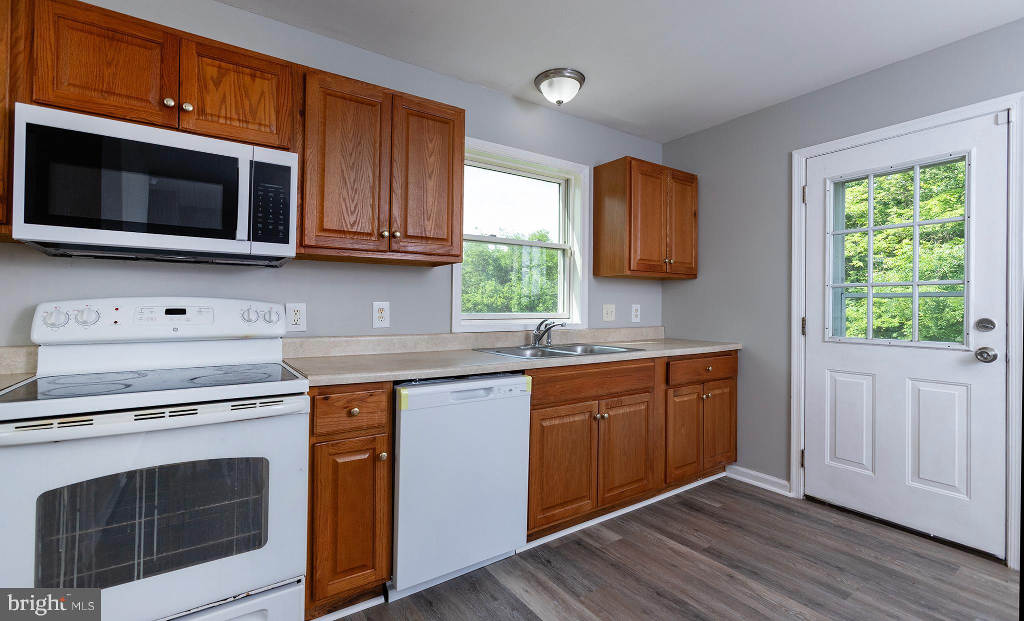 1041 Oberlin Road Middletown, PA 17057 - Photo 10 of 41