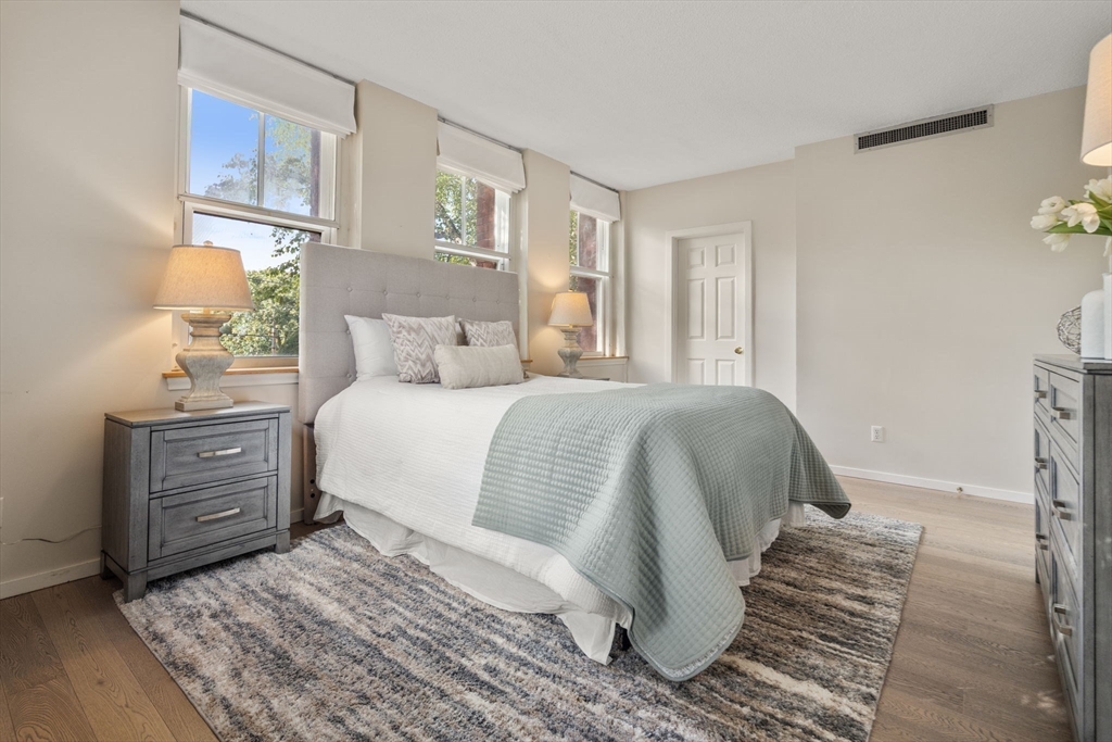 51 Pettee Street, Unit 11 Newton, MA 02464 - Photo 13 of 19