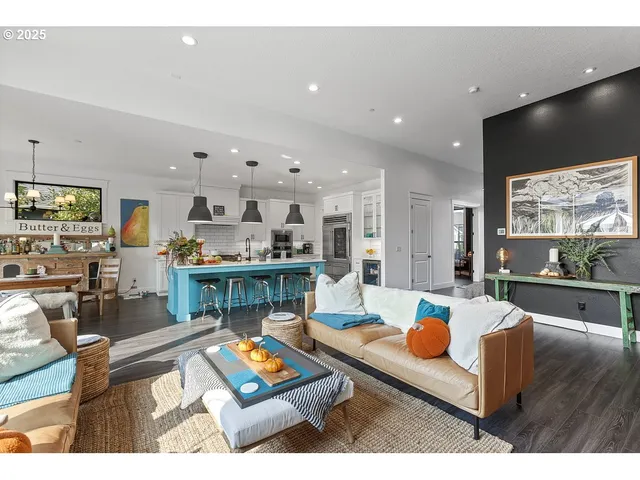 $1,100,000 | 18505 Northeast 78th Way, Vancouver, WA 98682